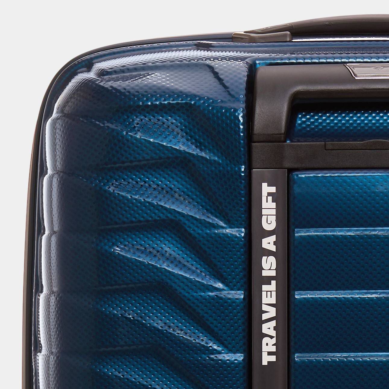 IPX4* WATERPROOF