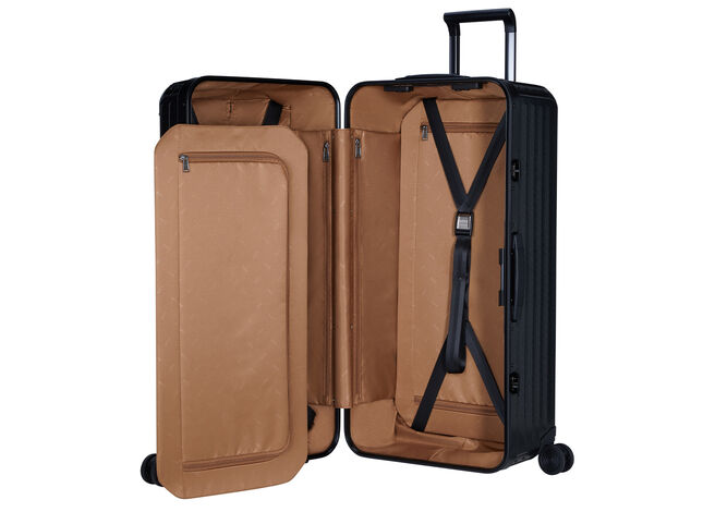 UMFANGREICHES INTERIEUR 